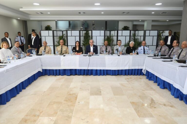 Policiales: Presidente Abinader encabeza reunión de seguimiento al Plan de Seguridad Ciudadana – Inicio – Policía Nacional de la República Dominicana