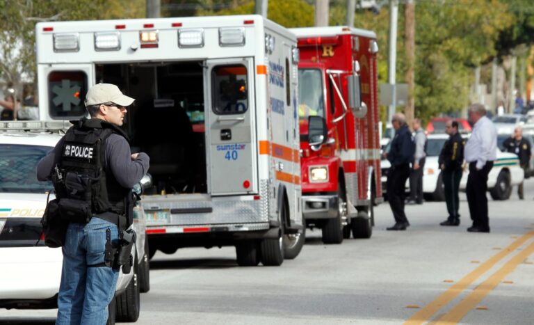 Al menos siete muertos tras colapso de una pasarela de un muelle en Georgia