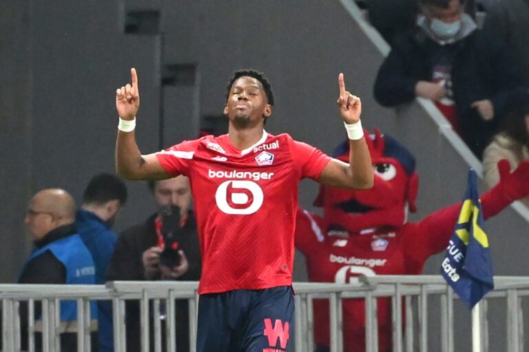 Solitario gol de Jonathan David silenció al Real Madrid en Francia