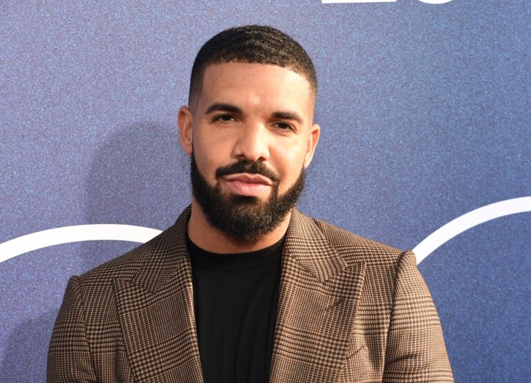 Drake incursiona en los corridos tumbados por primera vez en su carrera 