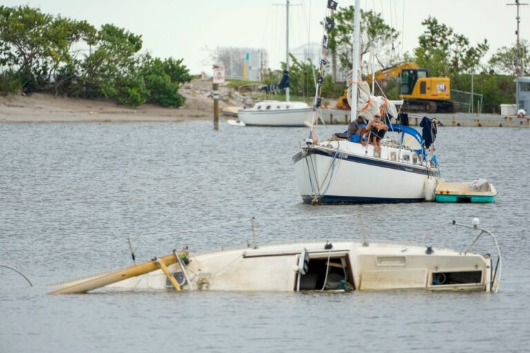 El “Teniente Dan”, quien enfrentó el huracán Milton en Florida desde su bote, fue arrestado