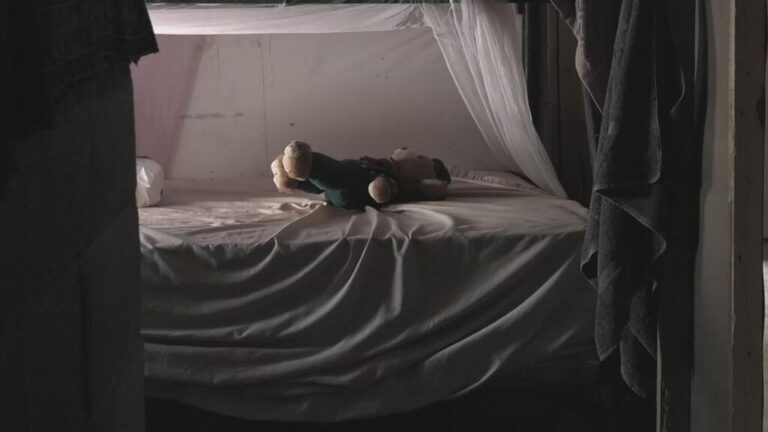 Feministas denuncian madre de adolescente con discapacidad abusada no puede verla