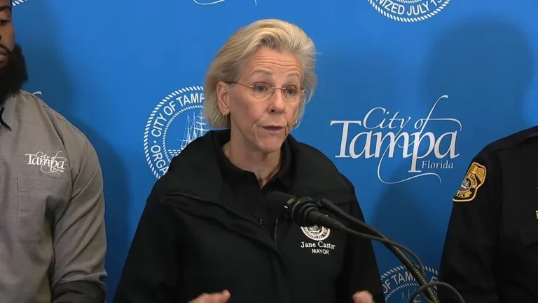 Alcaldesa de Tampa: “Si eliges quedarte en área de evacuación, vas a morir”