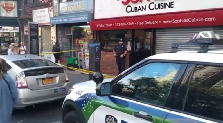 Investigan el hallazgo de un bebé muerto en un restaurante