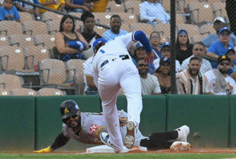 Tigres blanquean a las Águilas por segundo día consecutivo