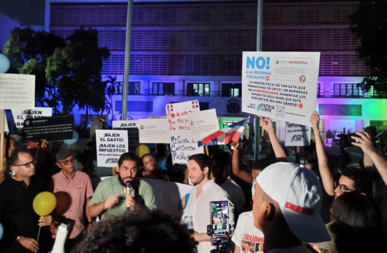 Protestan frente al Congreso en contra de la reforma fiscal – Remolacha   #FVDigital