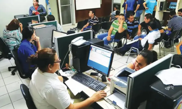 RD: 5.2 millones de personas dependen de recursos públicos – Remolacha   #FVDigital