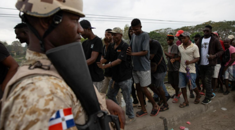 RD: Alcalde autorizó a hacendado emplear 250 haitianos – Remolacha   #FVDigital