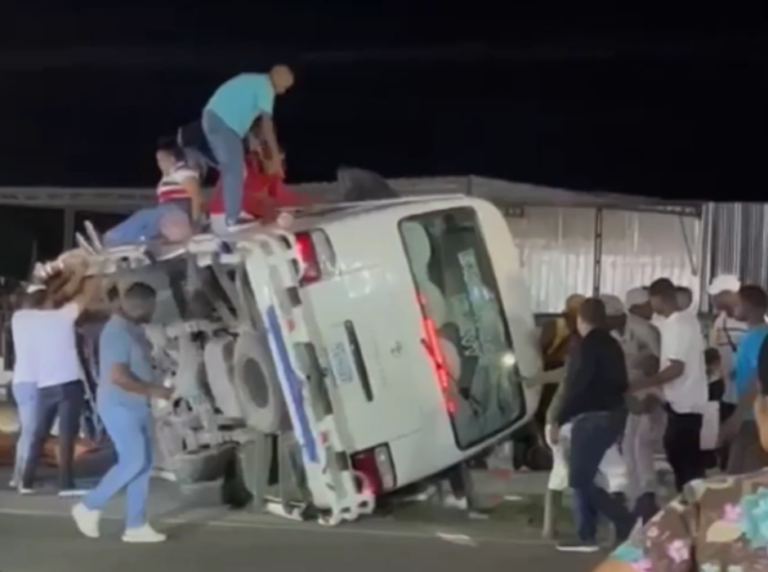 Accidente feo en San Cristóbal (video) – Remolacha   #FVDigital