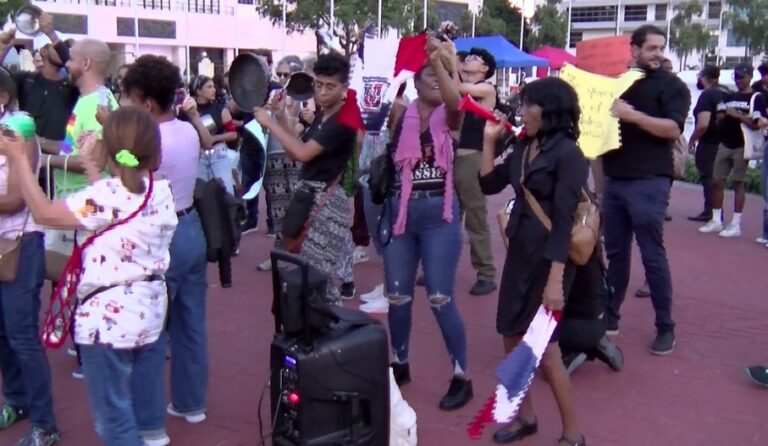 Ciudadanos siguen manifestando su rechazo a la Reforma Fiscal