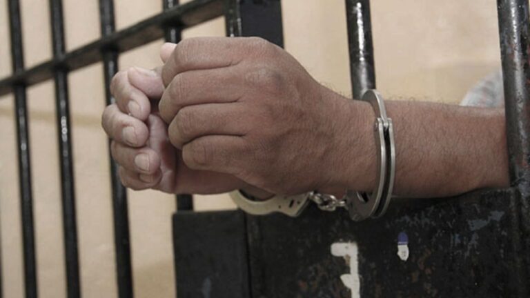 Condenan a 9 años de cárcel a un hombre por abusar sexualmente de su hijastra en Ecuador