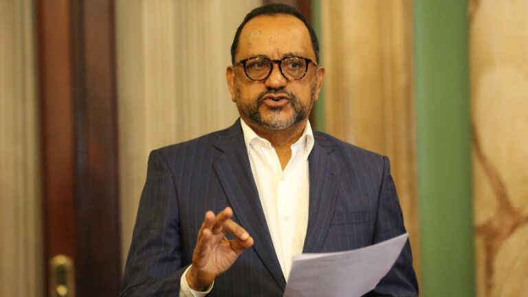 Consultor jurídico le advirtió al presidente sobre conflictos de intereses en designación de Carlos Pimentel