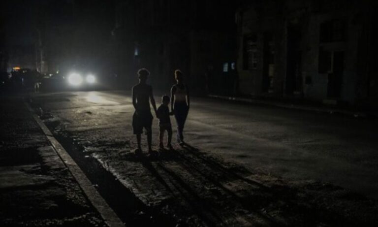 Cuba mantiene los intentos por restaurar su red eléctrica en medio del apagón masivo #FVDigital