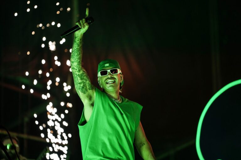 Feid desmintió rumores de embarazo de Karol G #FVDigital