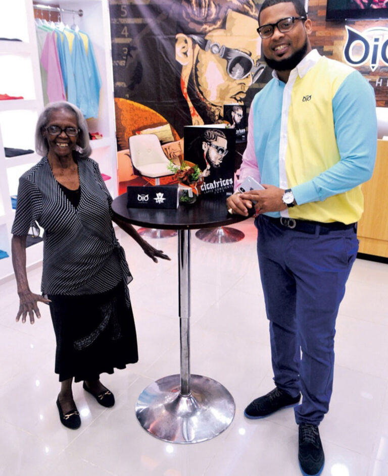 Lápiz Conciente: “con dolor en mi corazón tengo que seguir cantando para mantener a mi familia”