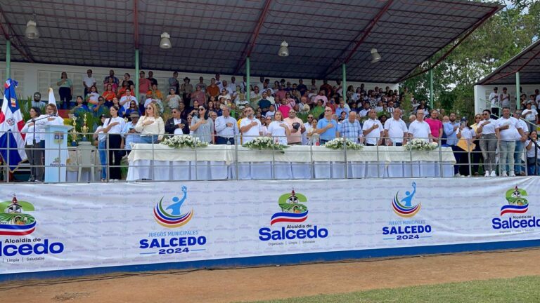 Alcalde de Salcedo, Juan Ramón Hernández, encabeza inauguración de los Juegos Municipales 2024