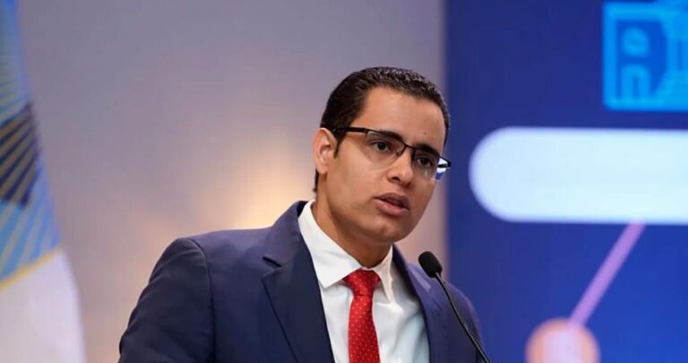 “¿Más impuestos o menos gastos?”: la gran pregunta de Juan Ariel Jiménez