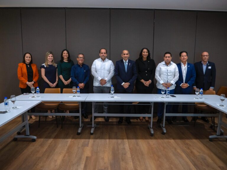 Junta directiva DNCD actualiza tarifas de certificaciones por medicamentos controlados