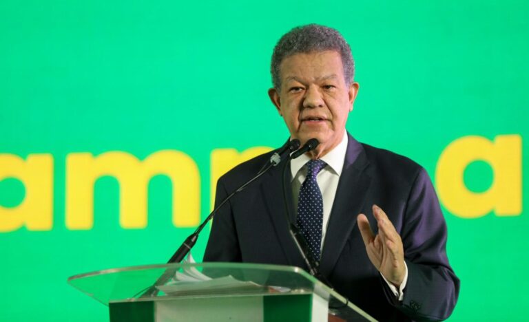 Leonel insta al Gobierno a no limitar crecimiento de creadores de contenido con reforma fiscal