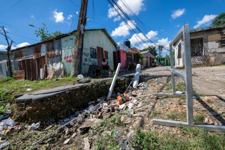 Los Guandules necesita una nueva escuela – Remolacha   #FVDigital