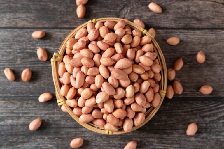 El fruto seco que ayuda a bajar el colesterol: económico y sabroso