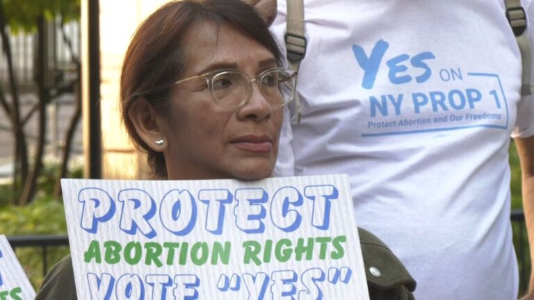 unos en favor de Propuesta 1 y otros en contra