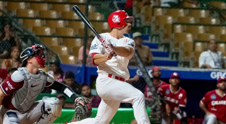 Tres extrabases extienden racha escarlata a 6-0 #FVDigital