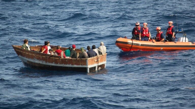 Repatrían a 47 migrantes a RD tras llegar a las costas de Puerto Rico