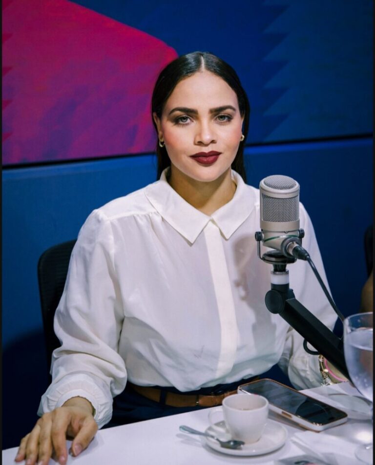 Angely Moreno critica Manuel Jímenez dirija al diputado Simanca