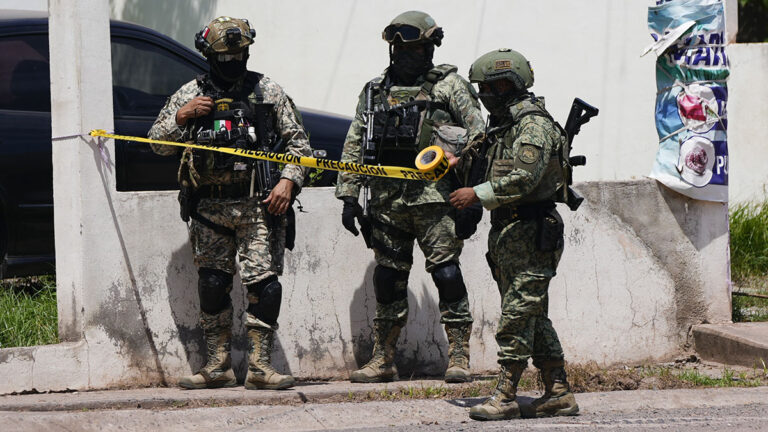 ¿Hay o no guerra contra el narco en México? Ejército abate a 39 delincuentes en un mes   #FVDigital