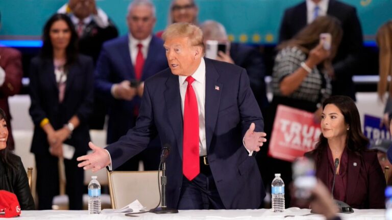 Retórica Trump sobre fraude socava voto inmigrantes