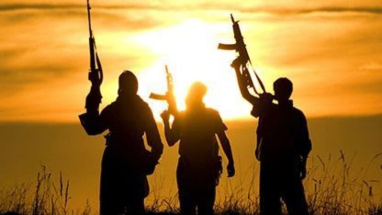 Arabia Saudí ejecuta a dos ciudadanos por “terrorismo y traición”