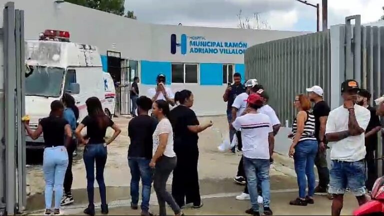 Consternación en hospital de Loma de Cabrera por fallecimiento de un joven
