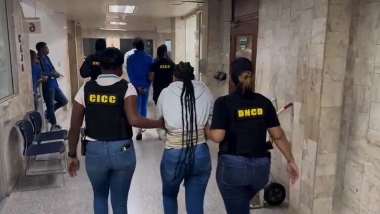 Detienen a cuatro franceses con presunta droga ingerida #FVDigital