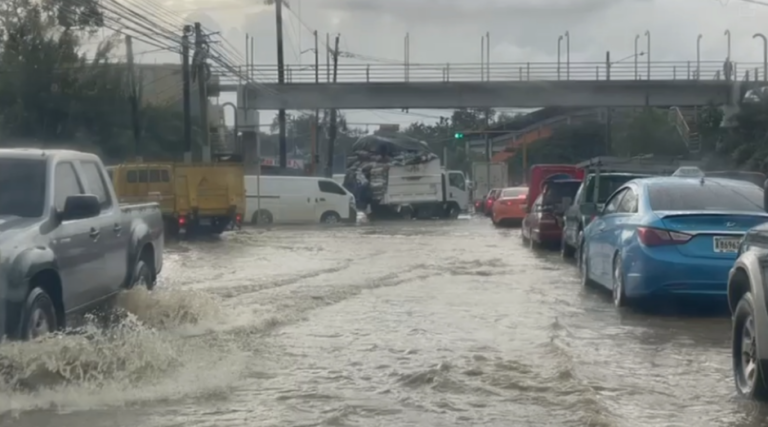 Aguaceros vuelven a provocar inundaciones en Santiago – Remolacha   #FVDigital