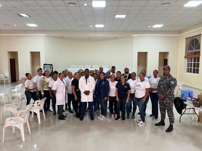 Policiales: Inician jornada de vacunación en la Escuela de Entrenamiento Policial Campus Gaspar Hernández