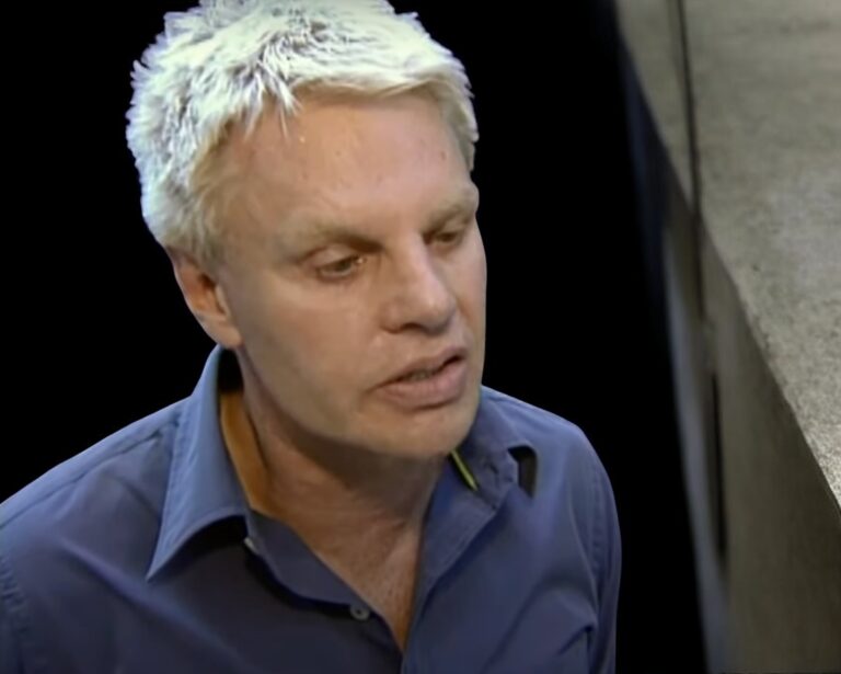 Arrestan al ex CEO de Abercrombie & Fitch por cargos feos – Remolacha   #FVDigital