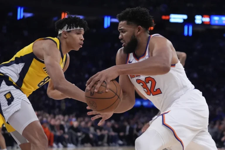Towns y Brunson llevan a Knicks a una contundente victoria sobre Pacers en su debut en casa