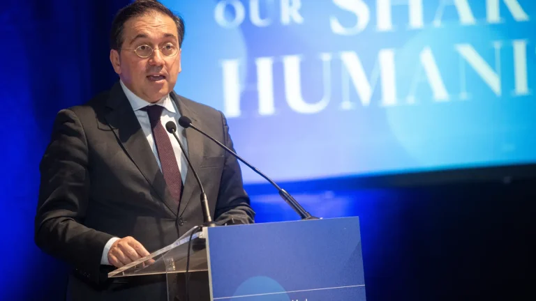 Venezuela asegura que los dos españoles detenidos hace más de un mes están “bien” pero Exteriores no confirma si les han visto