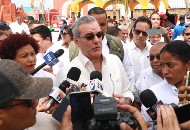 Abinader dice está abierto al dialogo para aprobar reforma