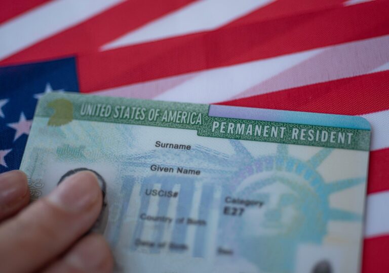 Lo trajo enamorada a EE.UU., pero él terminó la relación tras recibir la green card