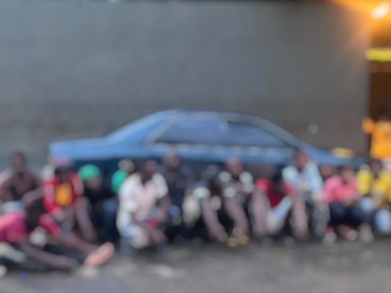 Apresan en Dajabón carro con 14 haitianos ilegales – Remolacha   #FVDigital