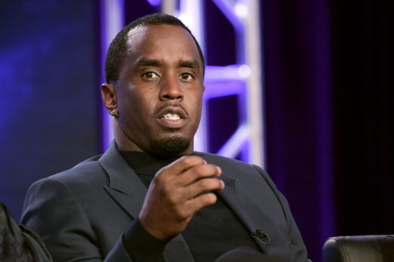 Hermano de Tupac Shakur cree que “Diddy” Combs está involucrado en la muerte del rapero