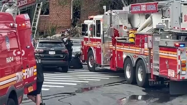Una persona pierde la vida en incendio en Queens