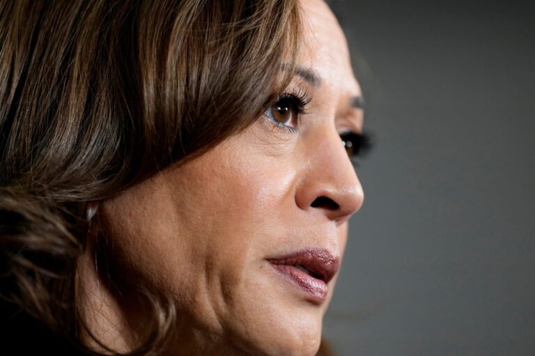 Kamala Harris intensifica ataques contra Donald Trump: lo llamó desquiciado