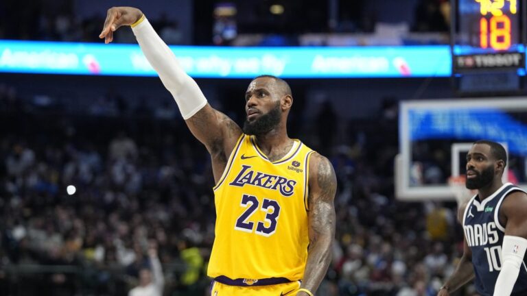 LeBron James es el mejor pagado de la NBA con ingresos de $128.7 millones de dólares