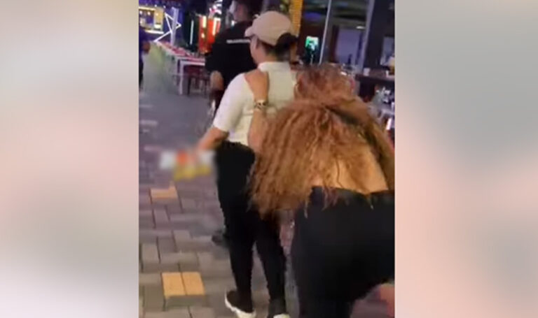 Madre sorprendió a sus hijas