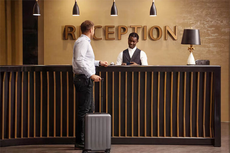 Entrevista a Jacques Van Schaardenburg sobre su experiencia profesional en el sector hotelero