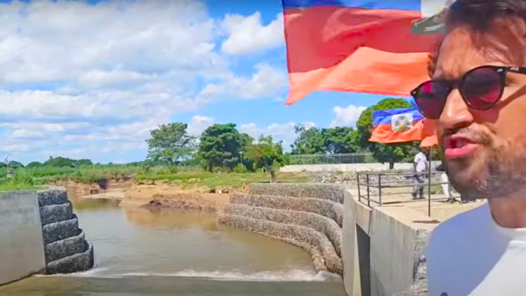 Youtuber dominicano visita el polémico canal de Haití (video) – Remolacha   #FVDigital