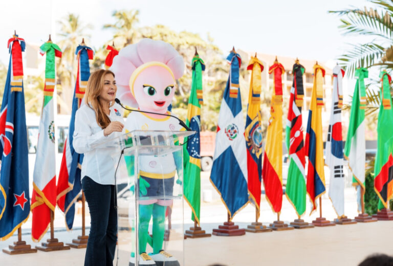 Emblemático mural en SD recibe al Mundial Femenino Sub-17 de FIFA – #FVDigital